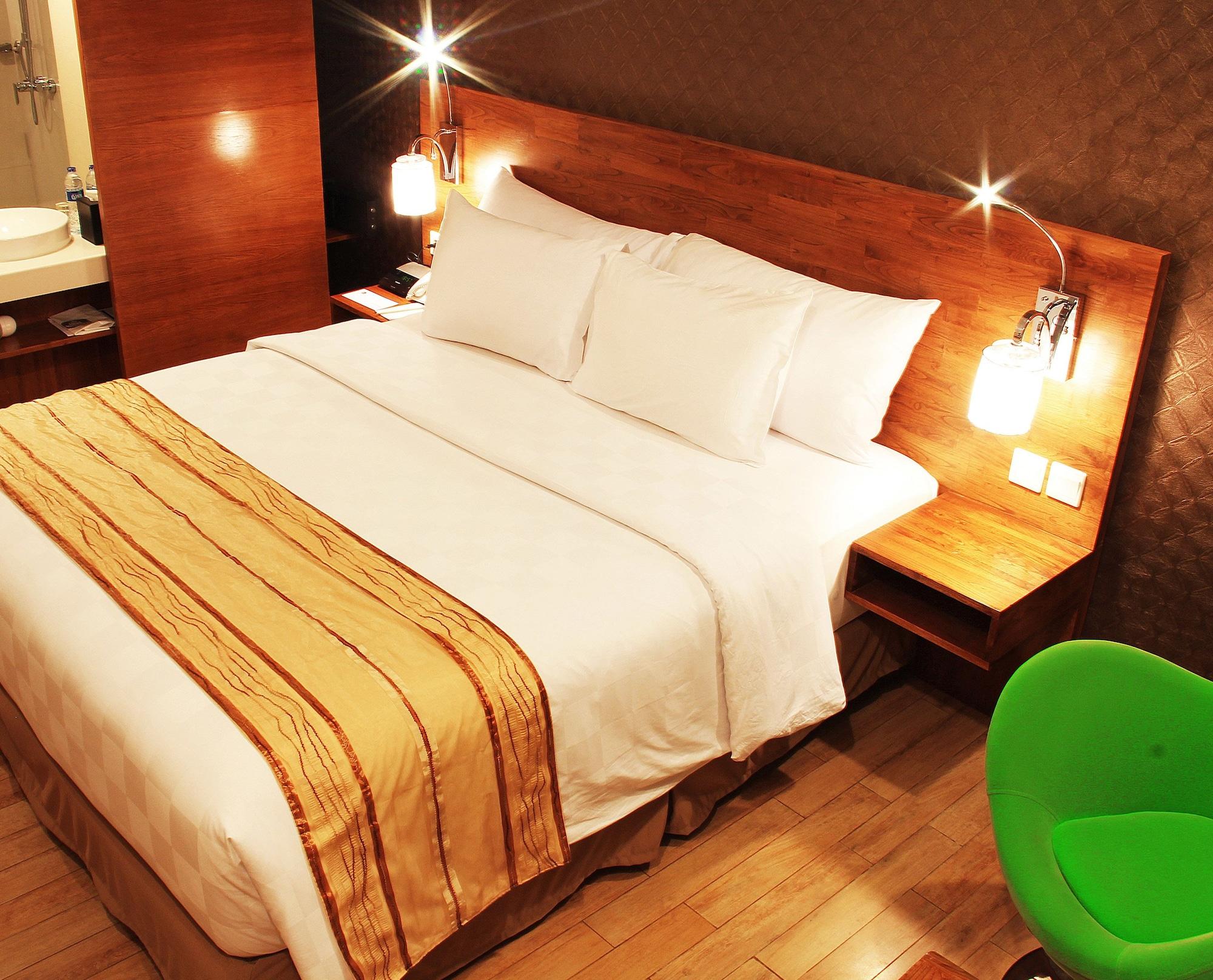 Hariston & Suites, Pluit - होटल 4*