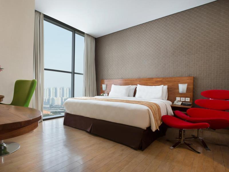 Hotel Hariston Hotel&suites, Pluit - 4*
